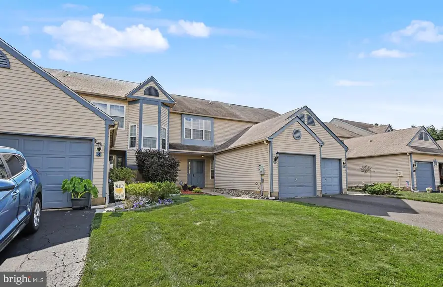 5 Goldenrod Ct, Hamilton, NJ 08690 - #3