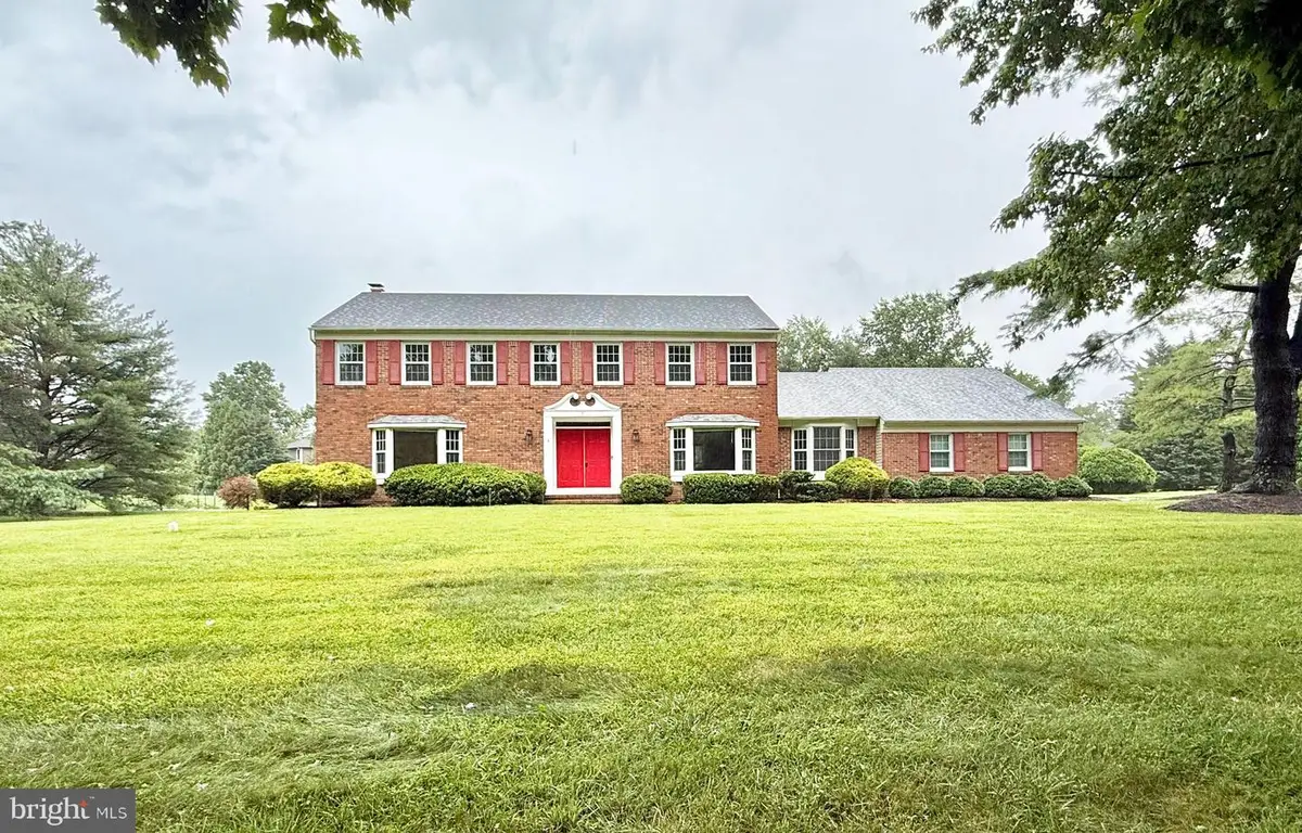 8 Evans Dr, West Windsor, NJ 08550 - #1
