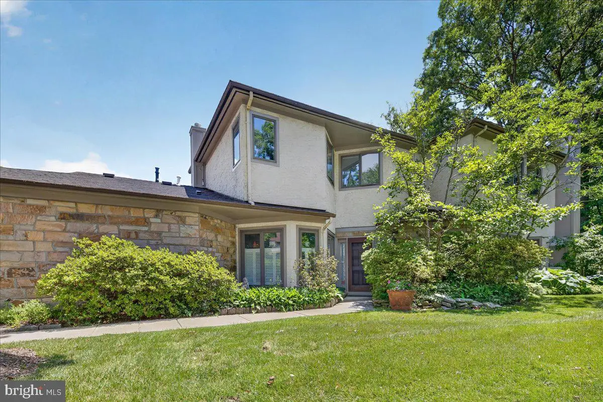 5 Marilyn Ct, Lawrenceville, NJ 08648 - #1