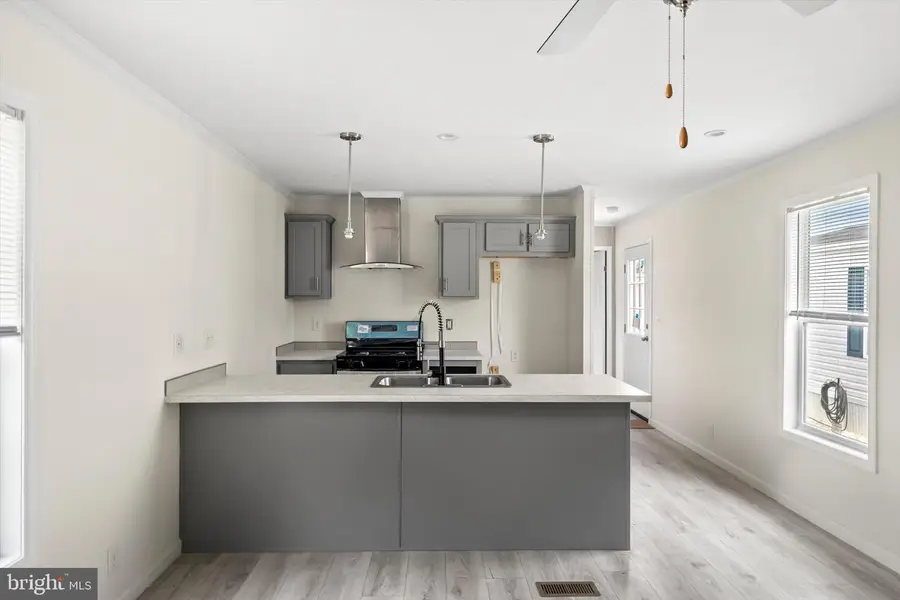 512 Spruce St, Robbinsville, NJ 08691 - #3