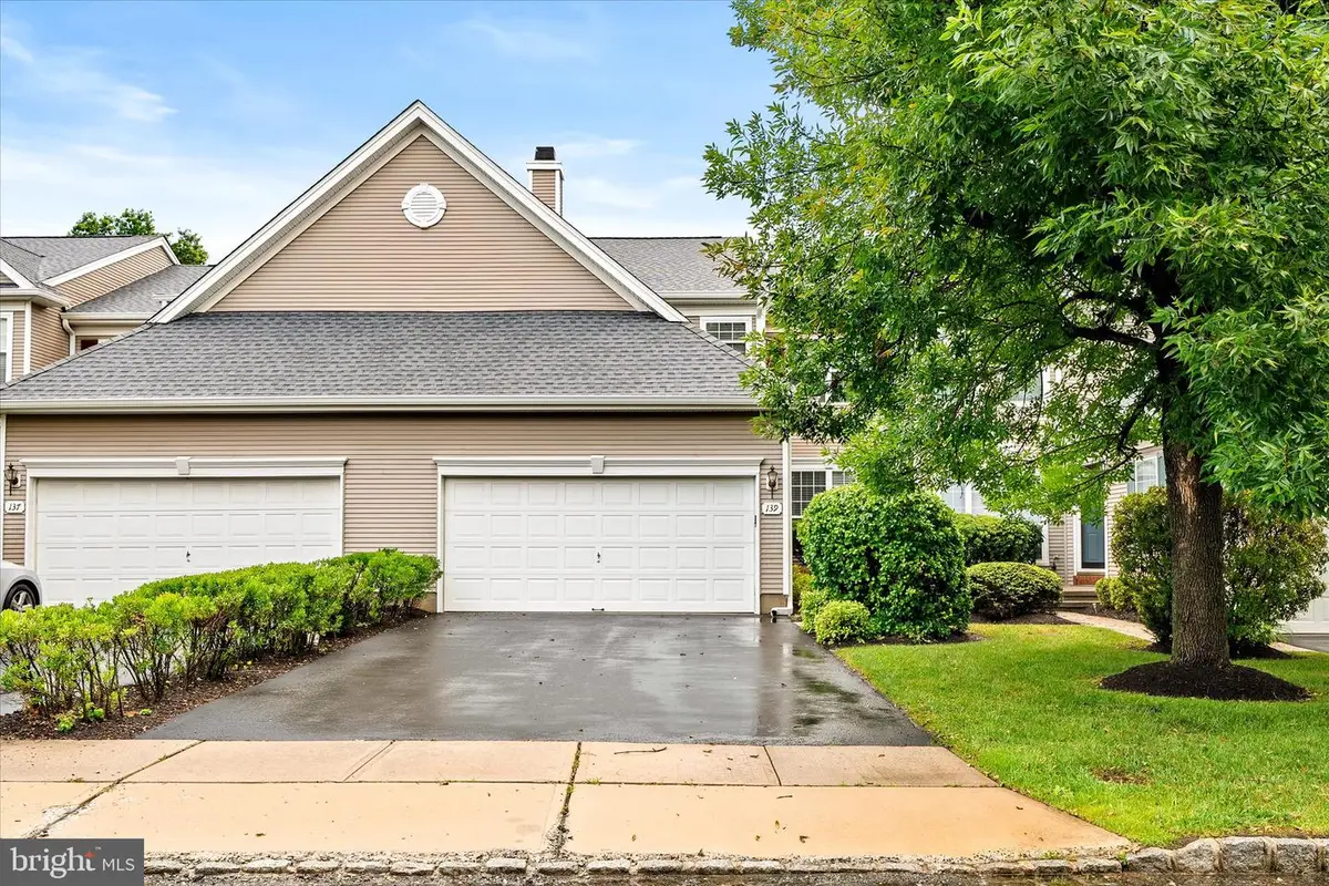 139 Coburn Rd, Pennington, NJ 08534 - #1