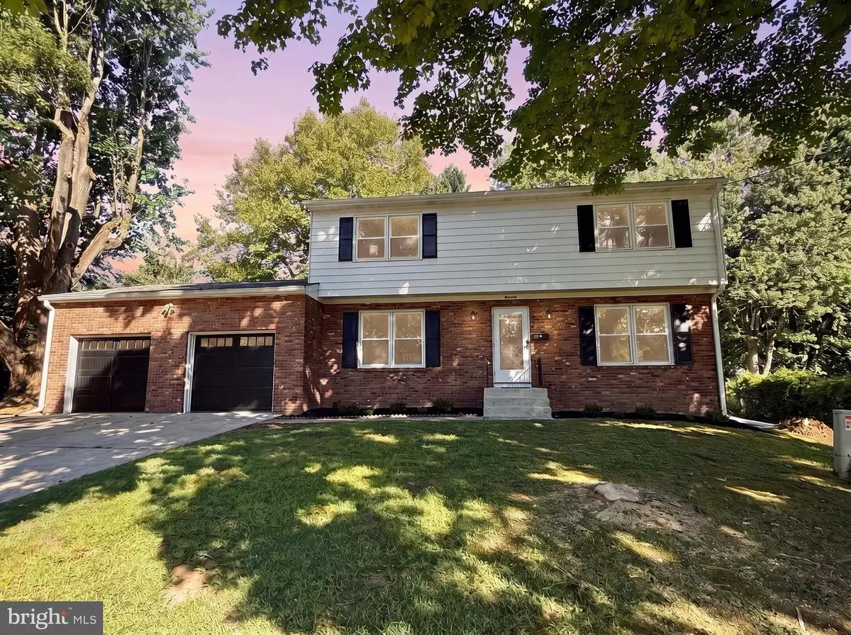 14 Empress Ln, Lawrence, NJ 08648 - #1