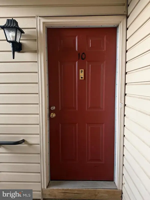 10 Vocek Ct, LAWRENCE, NJ 08648