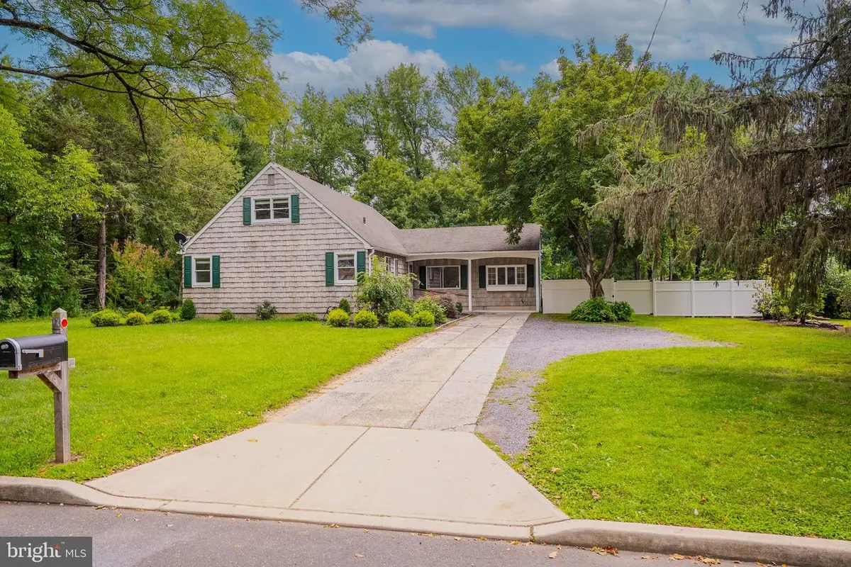 11 Holland Ln, East Windsor, NJ 08512 - #1