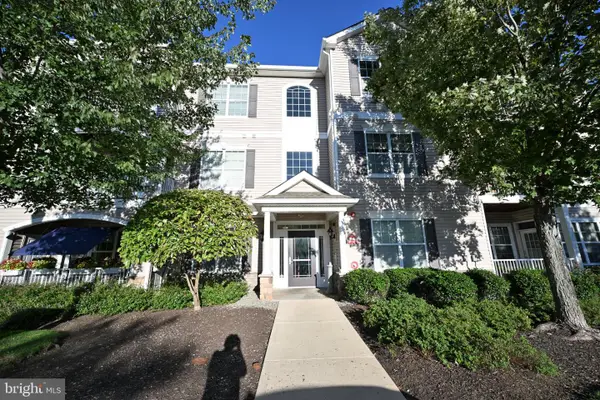 1016 Timberlake Dr, EWING, NJ 08618