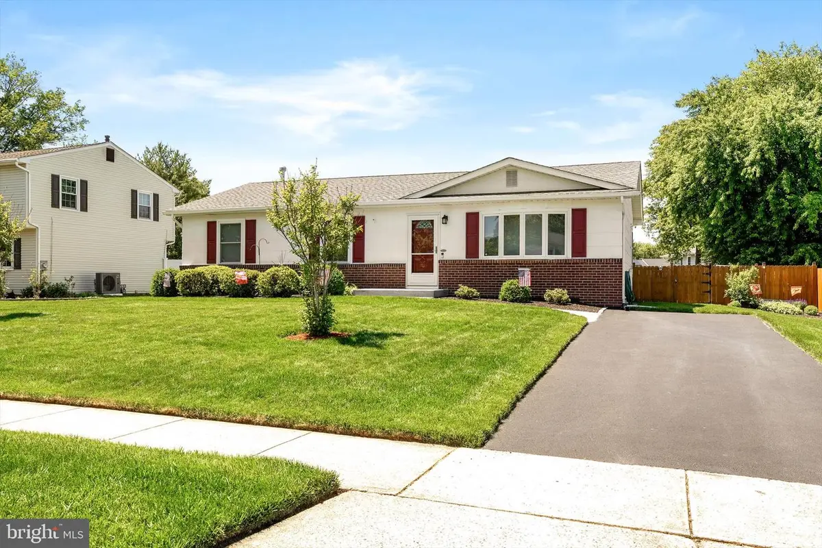 11 Lilac Dr, Ewing, NJ 08638 - #1