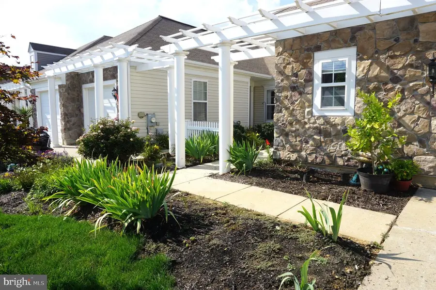 103 Sparrow Dr, Hamilton, NJ 08690 - #2