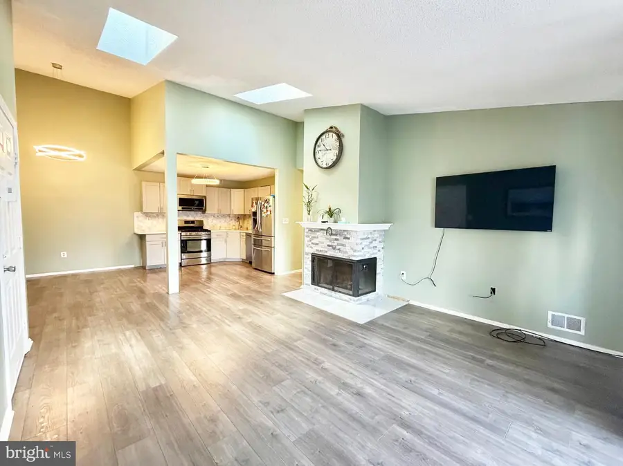 21 Joyner Ct, Lawrence, NJ 08648 - #3