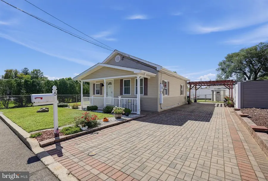 5 Evans Ave, Hamilton, NJ 08610 - #3