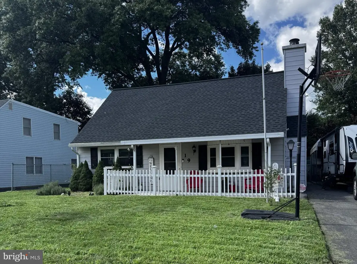 19 Dunmore Ave, Ewing, NJ 08618 - #1