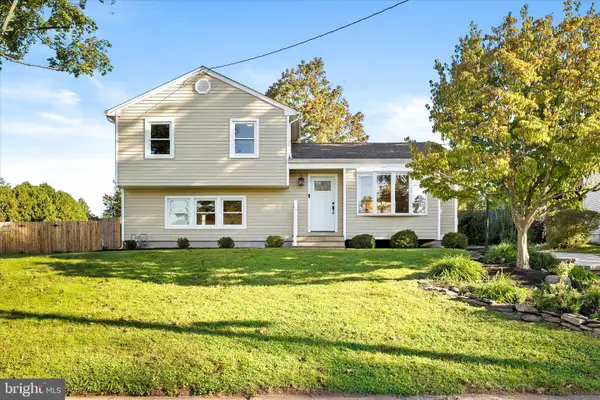 120 Susan Dr, EWING, NJ 08638
