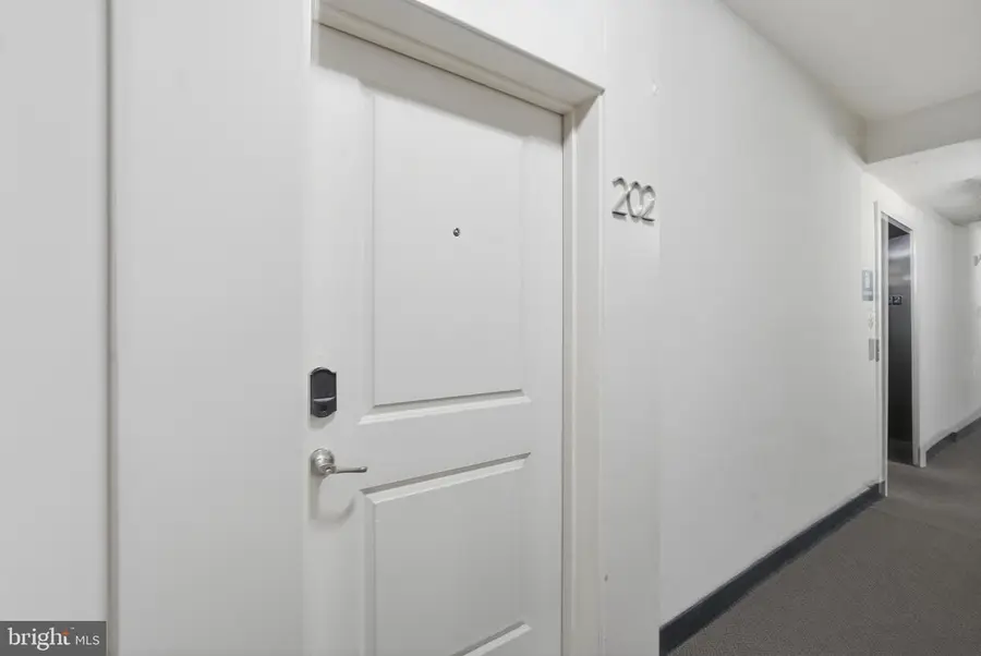 350 S Broad St #202, Trenton, NJ 08609 - #2