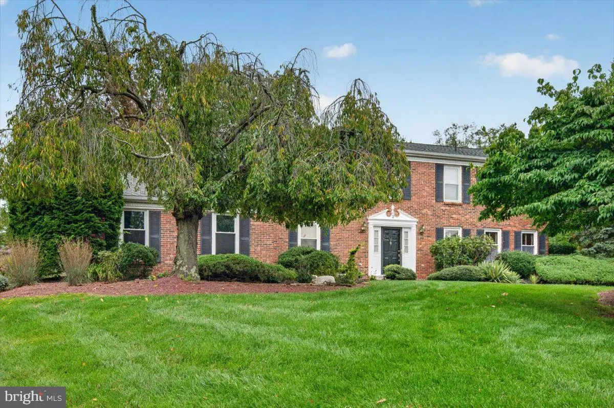 2 Tracey Dr, Lawrence, NJ 08648 - #1