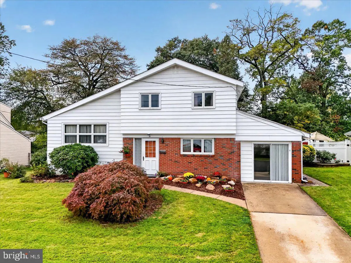 74 Mark Twain Dr, Hamilton, NJ 08690 - #1