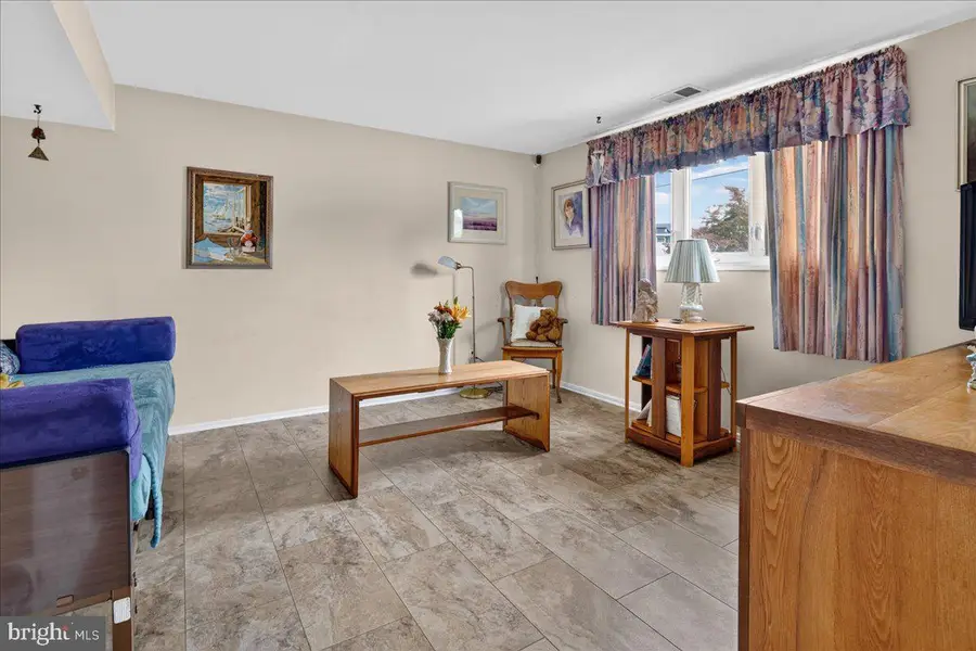 74 Mark Twain Dr, Hamilton, NJ 08690 - #3