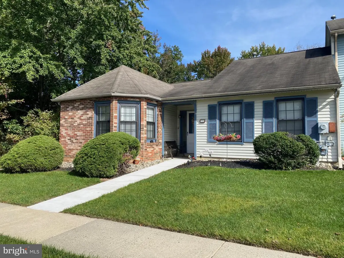27 Devon Ct, Robbinsville, NJ 08691 - #1