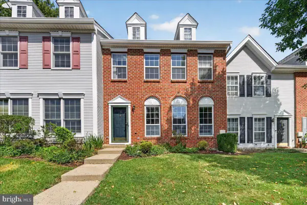 130 Shrewsbury Ct, PENNINGTON, NJ 08534