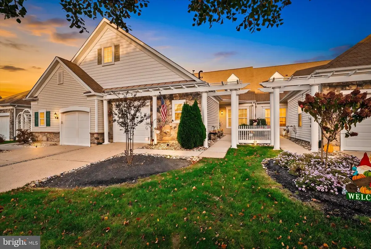 5 Falcon Ct, Hamilton, NJ 08690 - #1