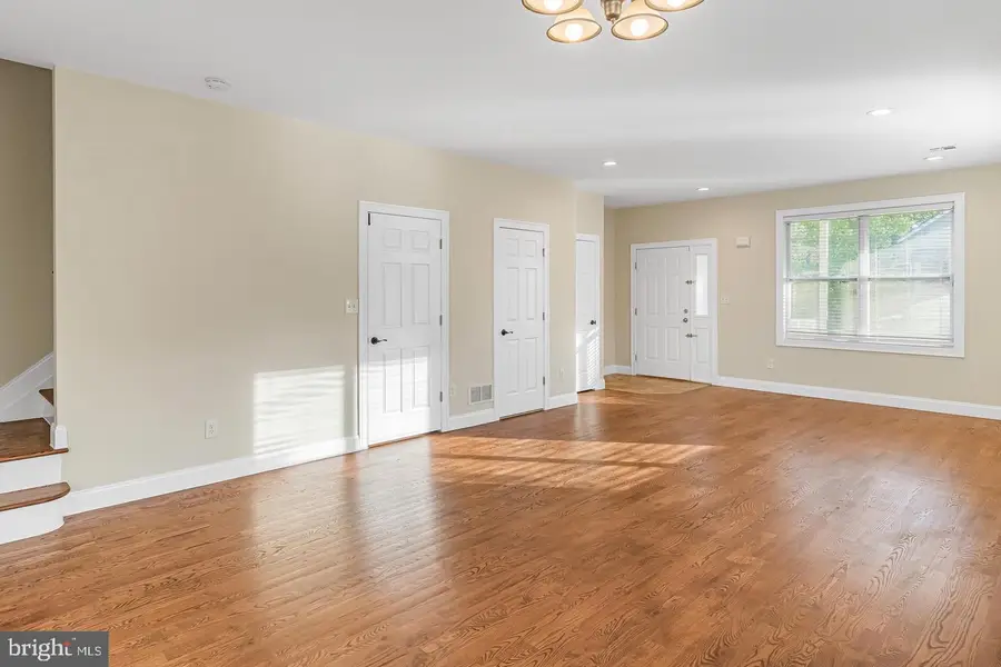 826 Plum St, Trenton, NJ 08638 - #3