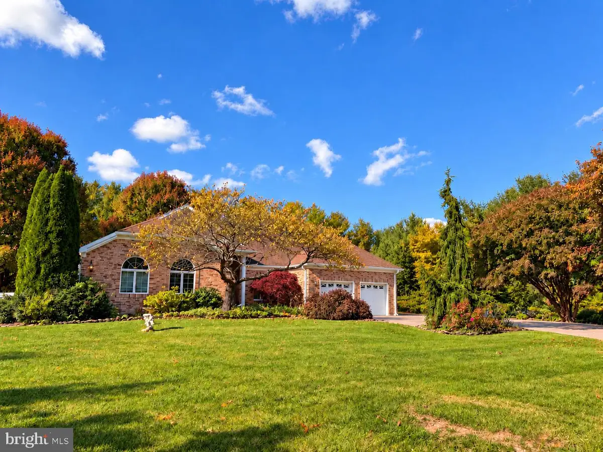 4 E Acres Dr, Hamilton, NJ 08620 - #1