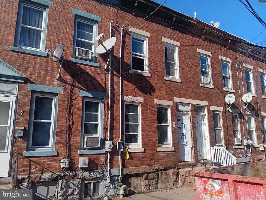 9 Mechanics Ave, Trenton, NJ 08638 - #2