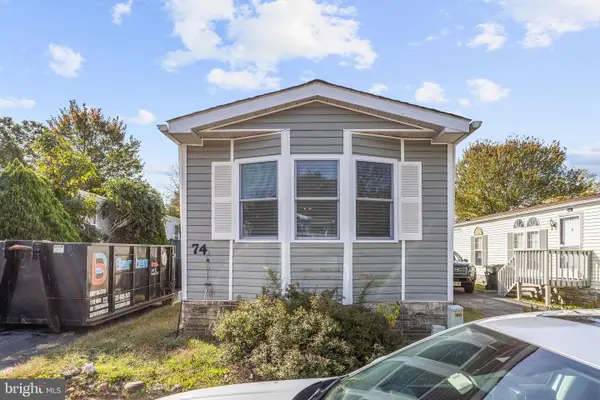 74 Ruffian Way, HOWELL, NJ 07731