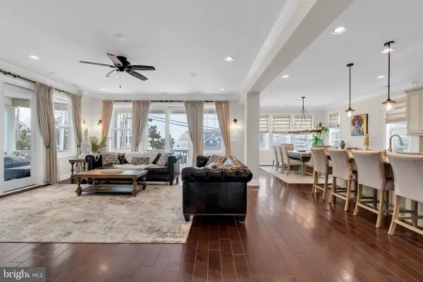 21 Ocean Terr, LONG BRANCH, NJ 07740