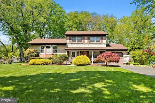 88 Stratford Drive, MANALAPAN, NJ 07726
