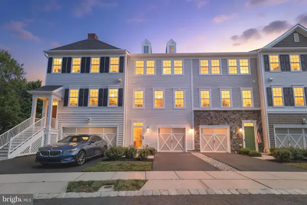 117 Beacon Ln, EATONTOWN, NJ 07724