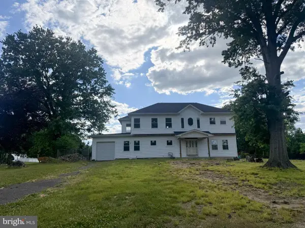 18 Hanover Drive, MANALAPAN, NJ 07726