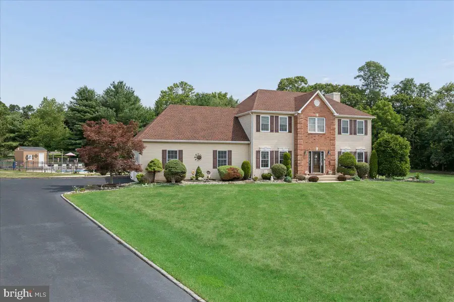 5 Hartnett Way, Millstone Township, NJ 08510 - #3