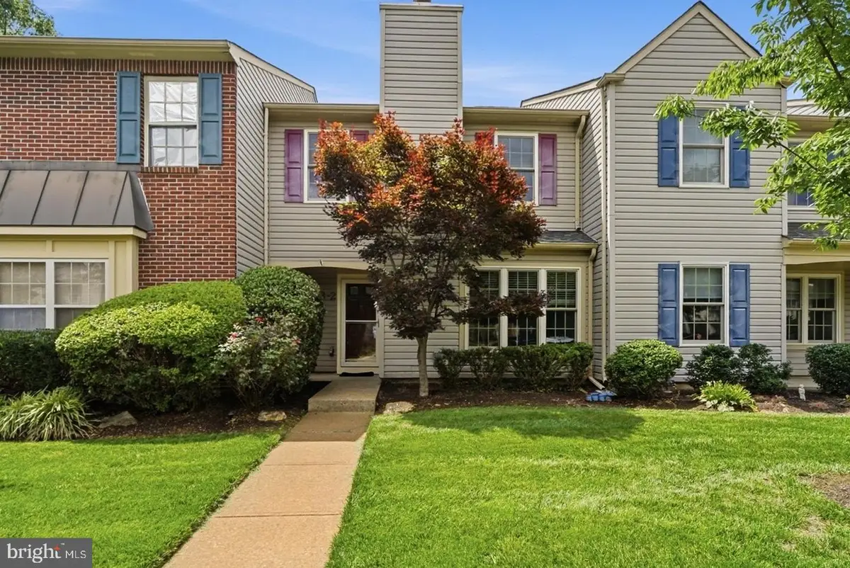 13-2 Stuart Dr, Manalapan, NJ 07726 - #1
