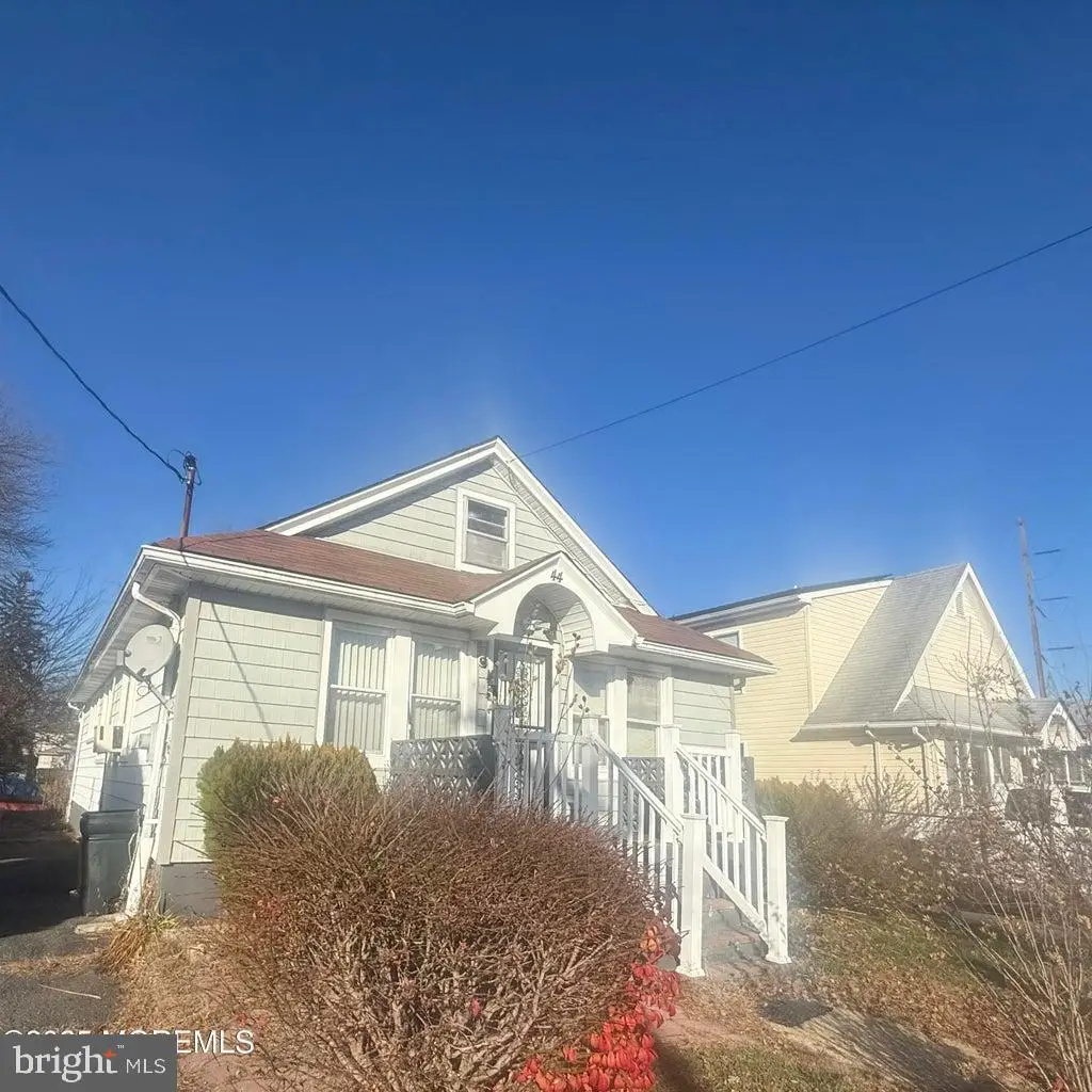 44 Drummond Ave, Red Bank, NJ 07701 - #1
