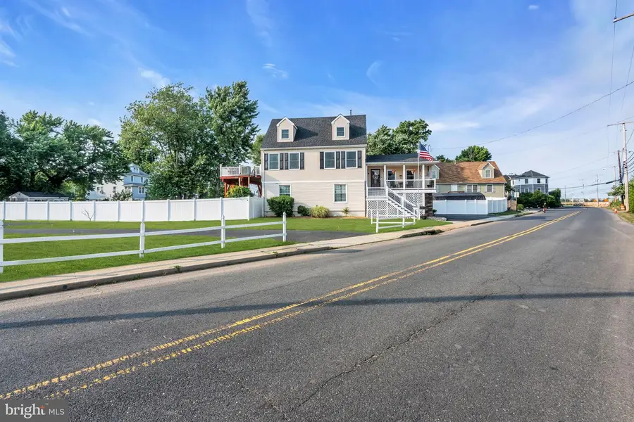 106 Main St, Port Monmouth, NJ 07758 - #3