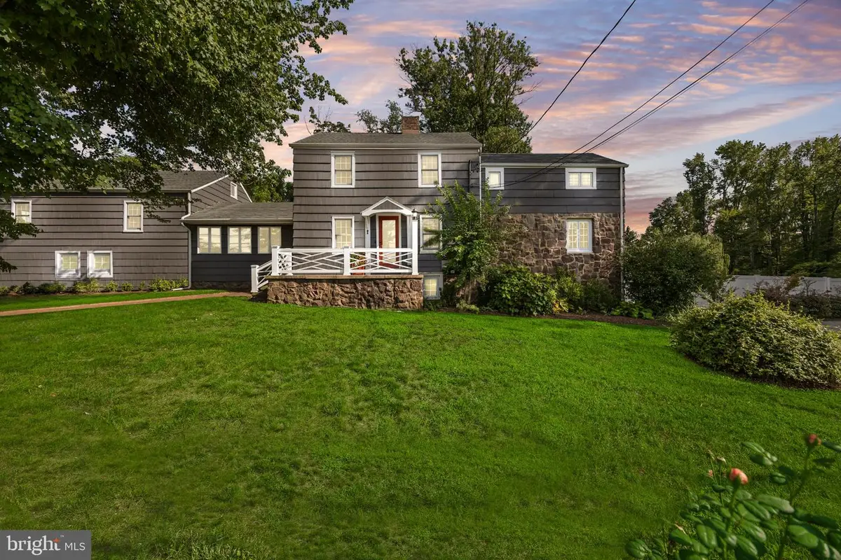 543 Old York Rd, Allentown, NJ 08501 - #1