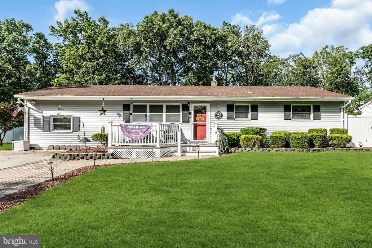 13 Clark Dr, Howell, NJ 07731 - #1
