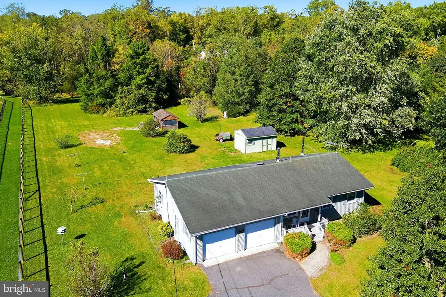 32 Arneytwn Hornerstwn Rd, Cream Ridge, NJ 08514 - #2