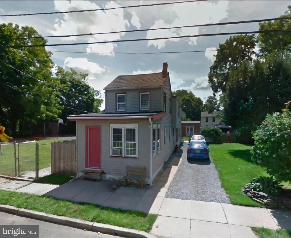 26 Pearl St, Allentown, NJ 08501 - #1
