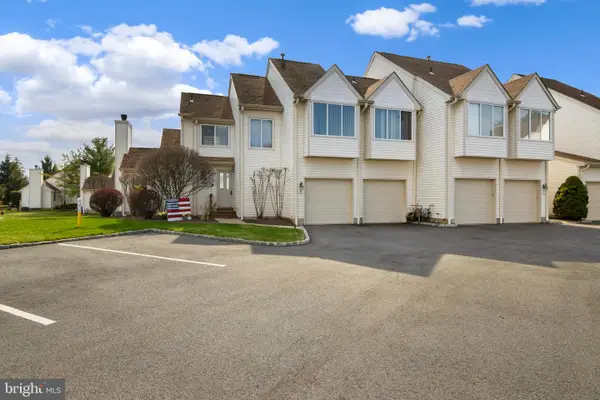 8 Russell Ct, MONTVILLE, NJ 07045