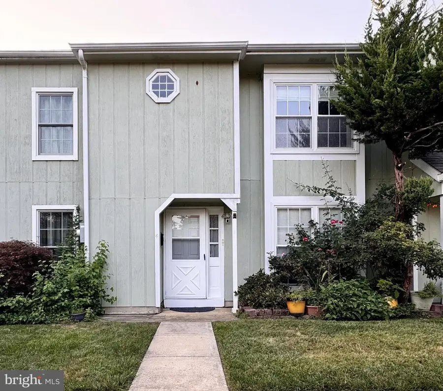 4 Pond View Dr, Plainsboro, NJ 08536 - Image #2