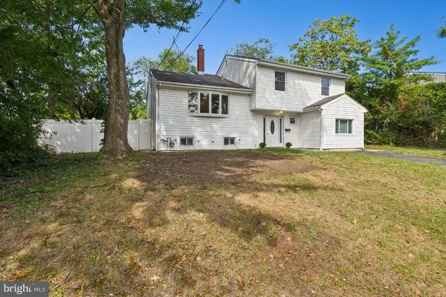 5 Waverly Dr E, Edison, NJ 08817 - Image #2