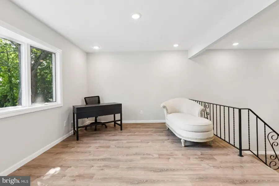 5 Waverly Dr E, Edison, NJ 08817 - Image #3