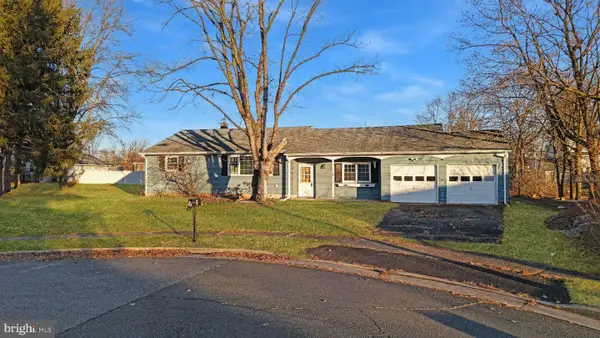 3 Susan Ct, PISCATAWAY, NJ 08854