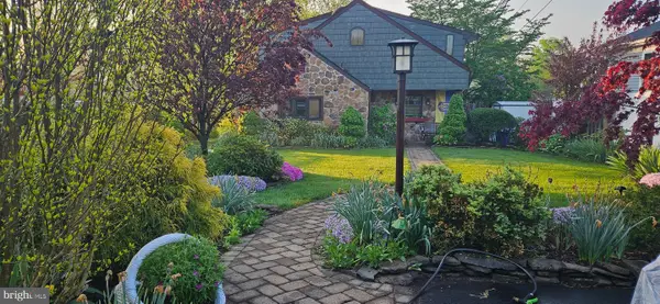 212 Elizabeth Ave, PISCATAWAY, NJ 08854