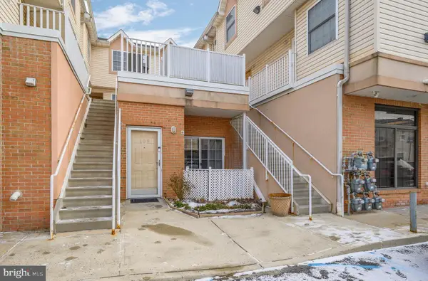 109 Adamecs Way, SOUTH AMBOY, NJ 08879