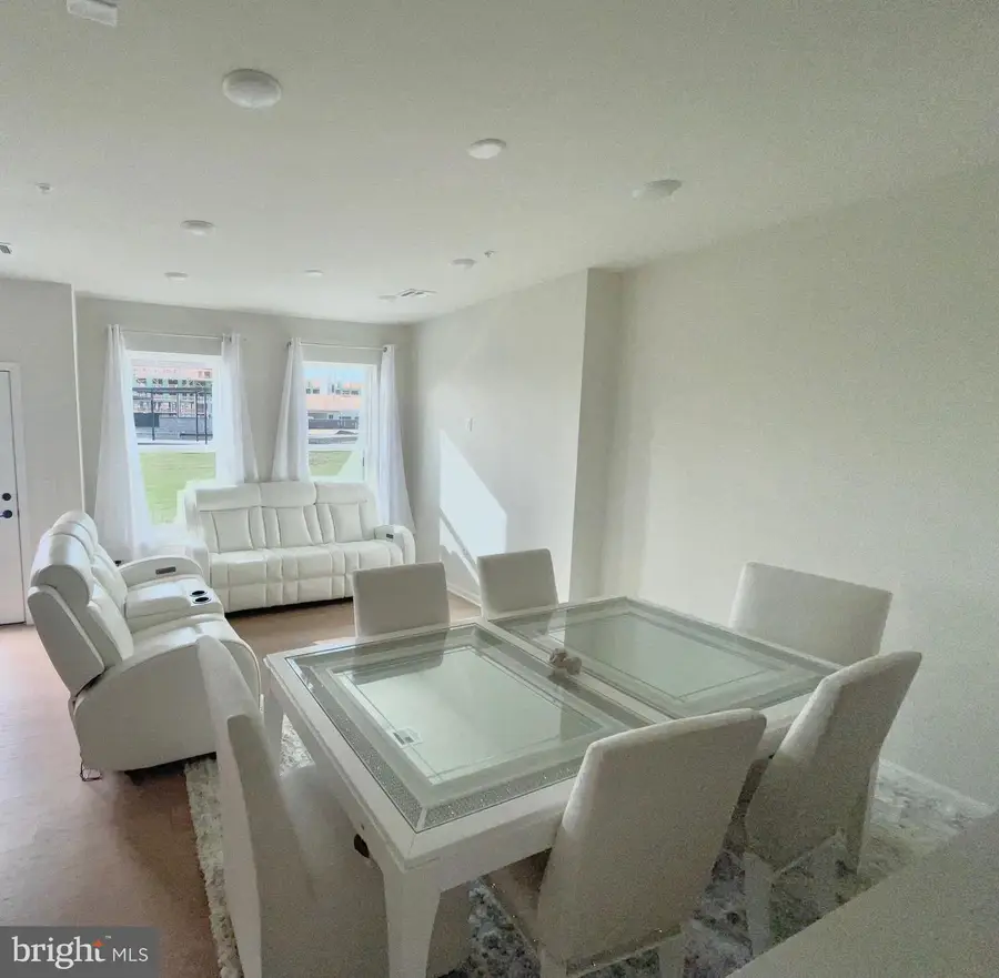 216 Lyla Ln #216, New Brunswick, NJ 08901 - Image #3