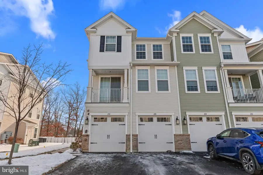228 Park Ln, Dunellen, NJ 08812 - Image #2