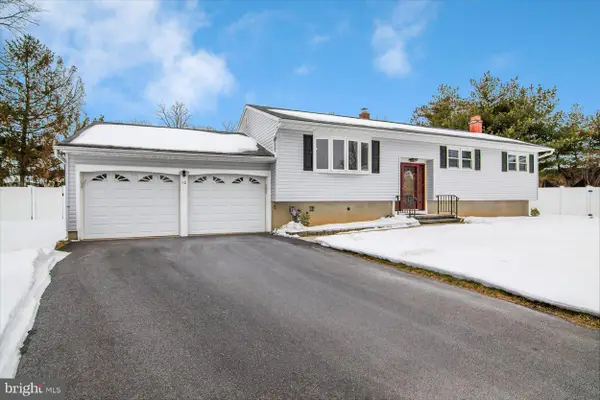 10 Elizabeth Ct, EDISON, NJ 08817