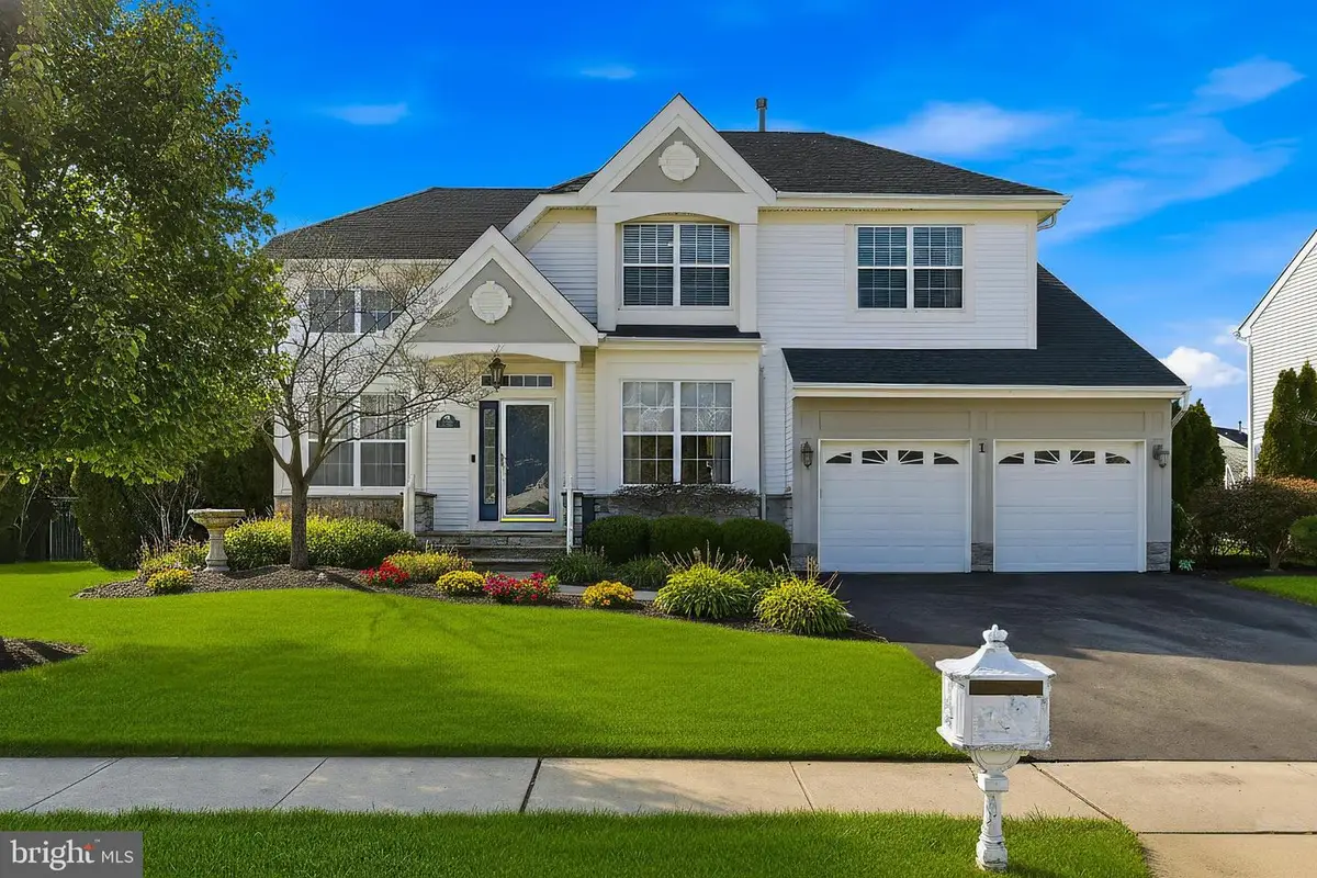 1 Edinburg Cir, Matawan, NJ 07747 - #1