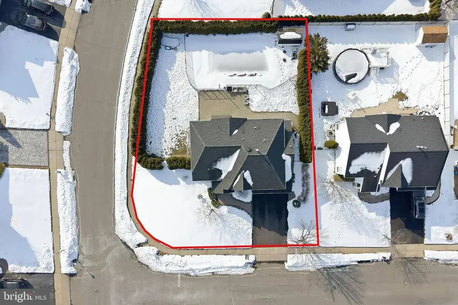 1 Edinburg Cir, Matawan, NJ 07747 - #3